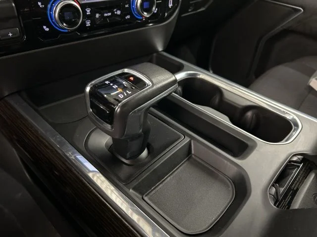 Used 2022 Silver GMC Elevation image 20