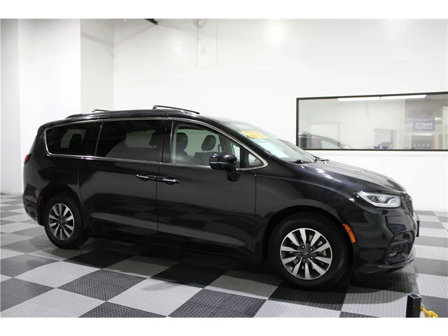 2021 Chrysler Pacifica Hybrid Touring L