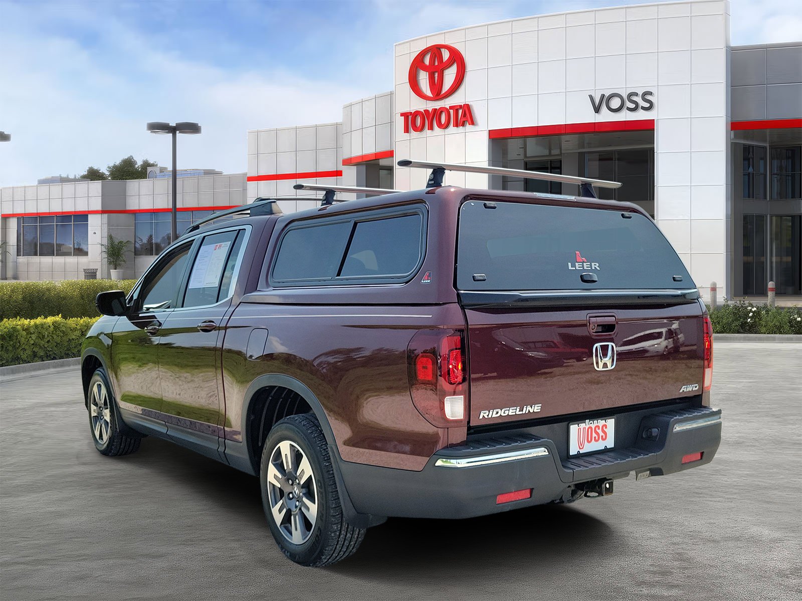 Used 2018 Deep Scarlet Pearl Honda RTL image 3