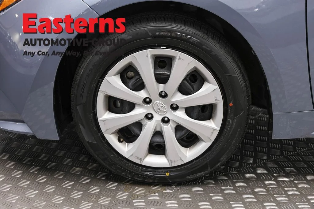 Used 2025 Gray Toyota LE image 27