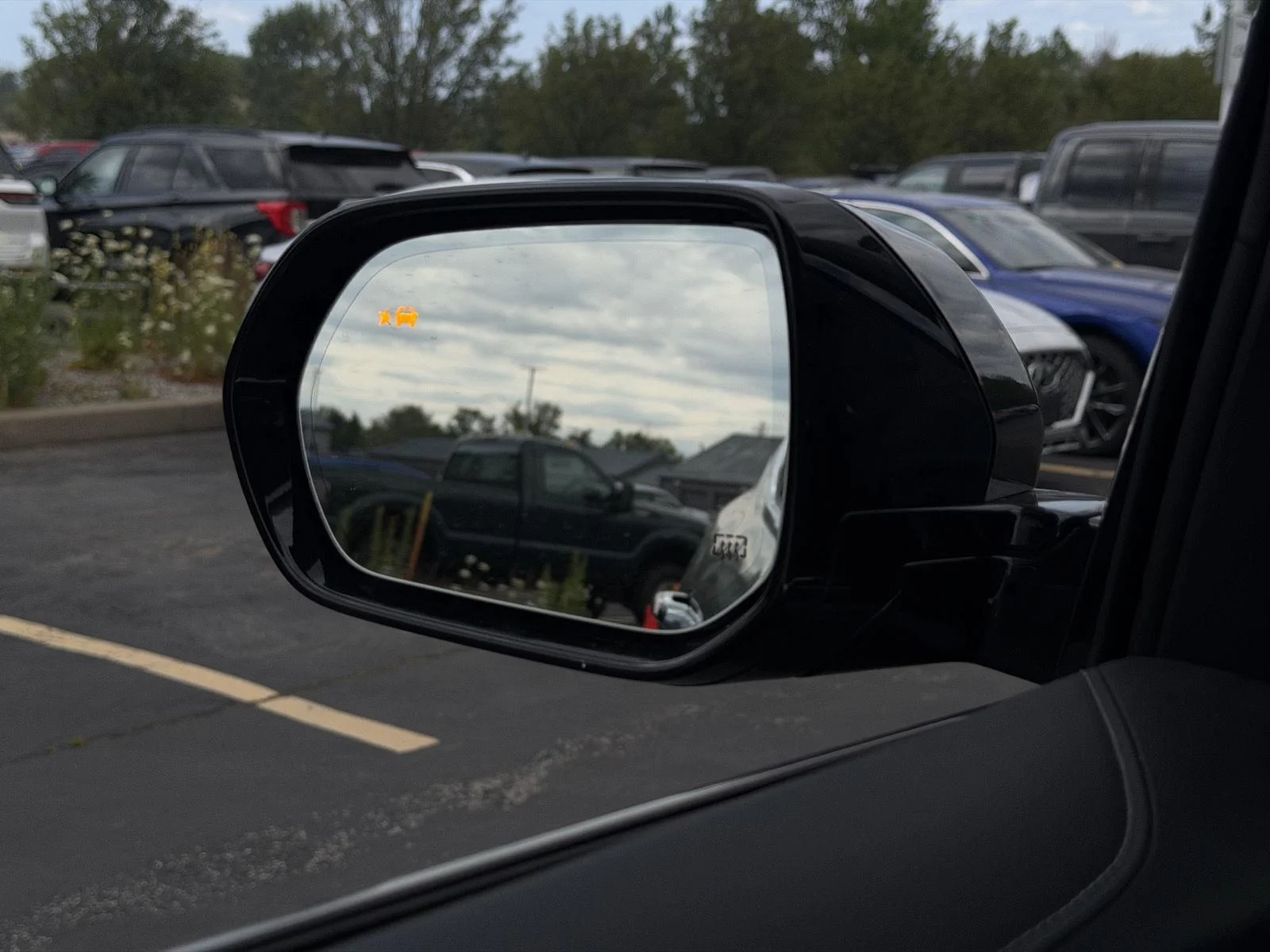 Used 2025 Ebony Twilight Metallic Buick Avenir image 10