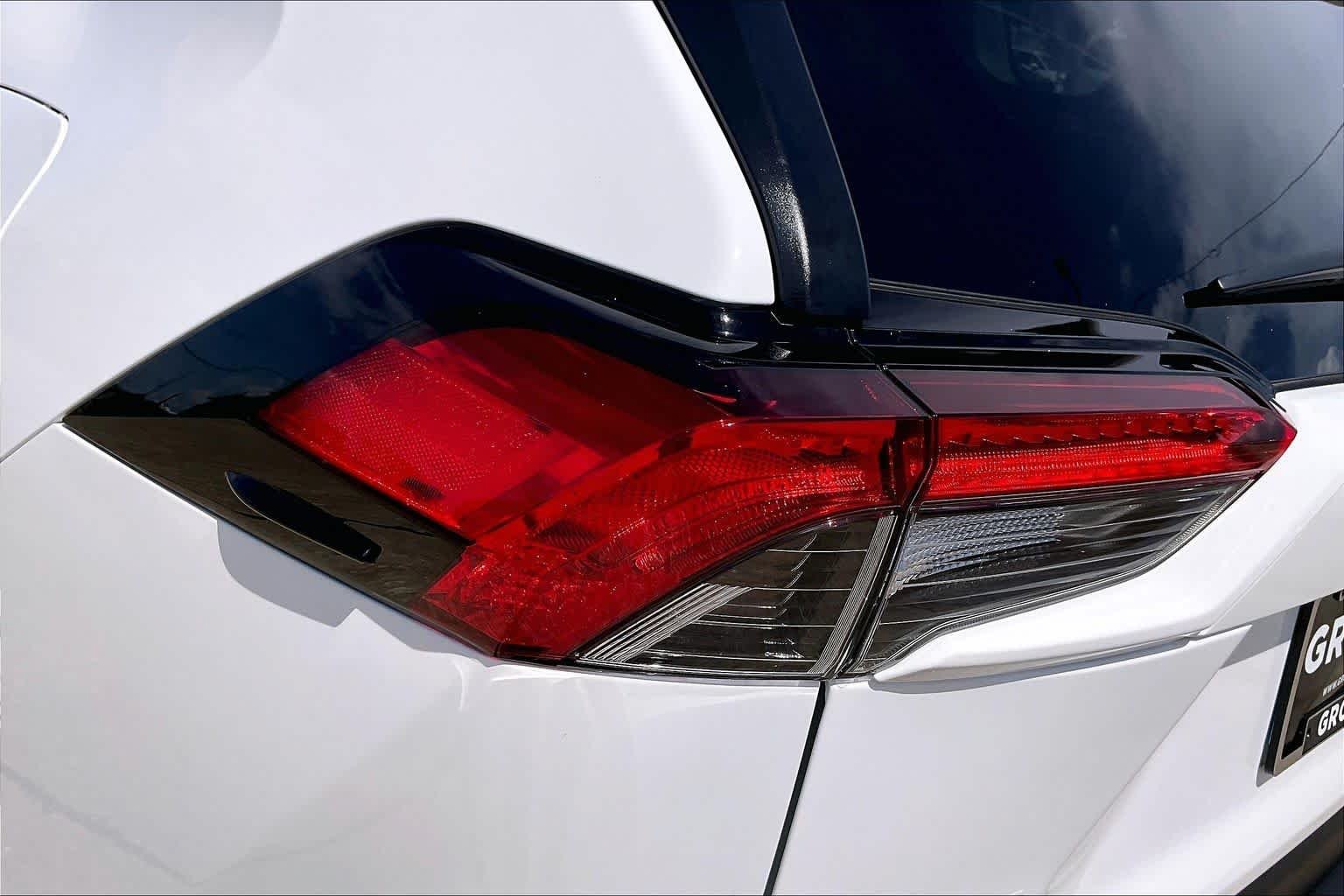 Used 2025 Ice Cap Toyota XLE image 29