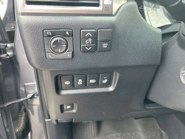 Certified Used 2023 Gray Lexus 460 image 19