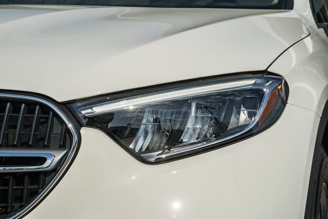 New 2026 Polar White Mercedes-Benz GLC 300 image 13
