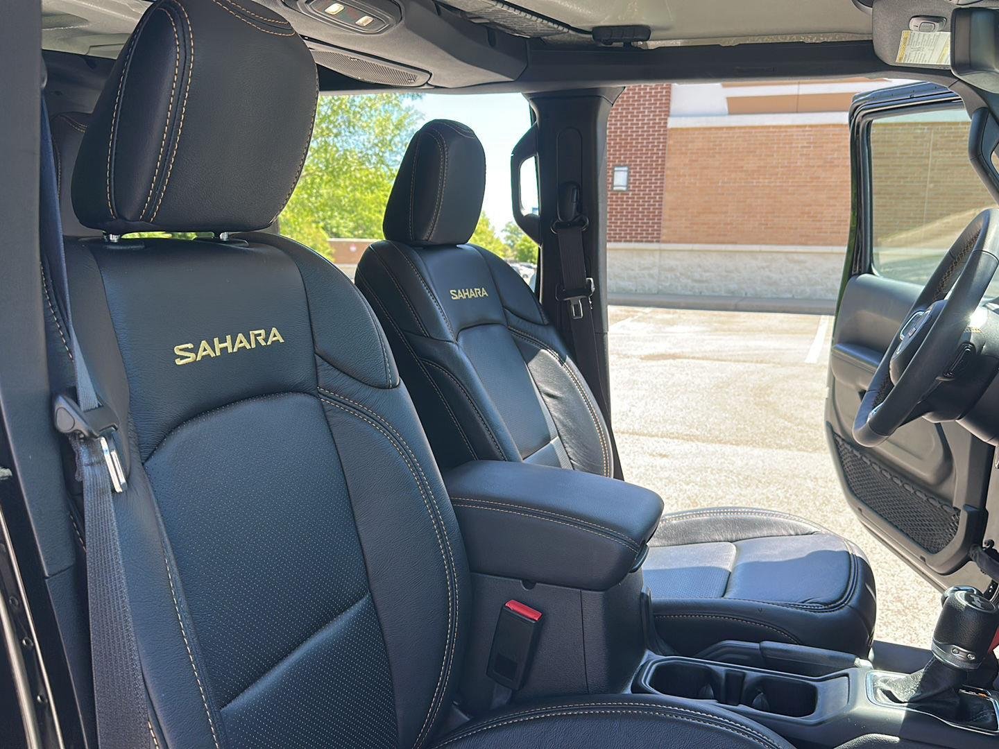 Used 2024 Black Clearcoat Jeep Sahara image 32