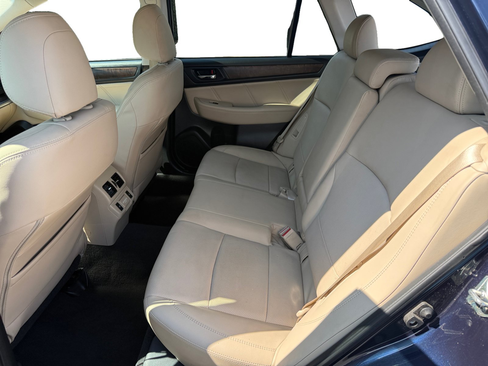 Used 2018 Dark Blue Pearl Subaru 2.5i image 16