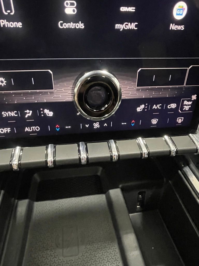 2025 GMC Acadia Elevation - Photo 22