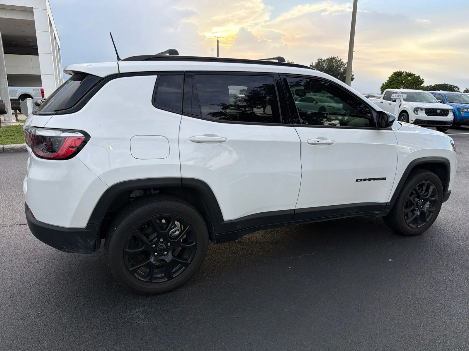 Certified Used 2025 White Jeep Latitude image 3