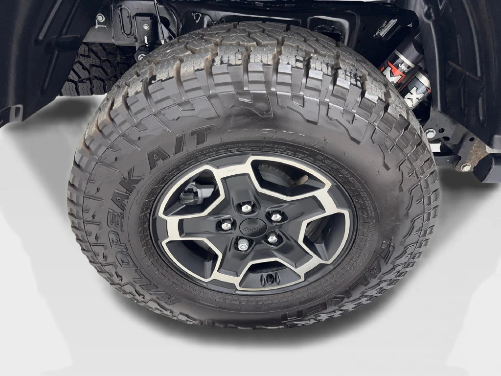 Used 2023 White Jeep Mojave image 83