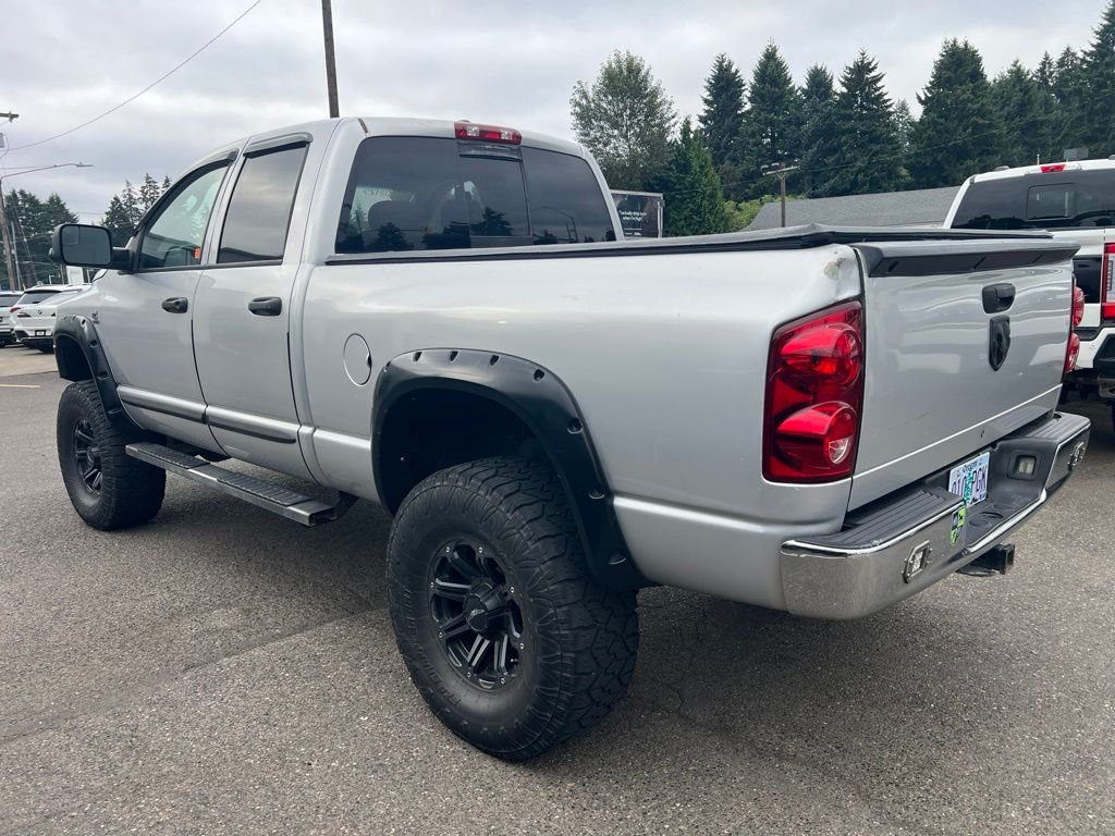 Used 2007 Bright Silver Metallic Dodge SLT image 5