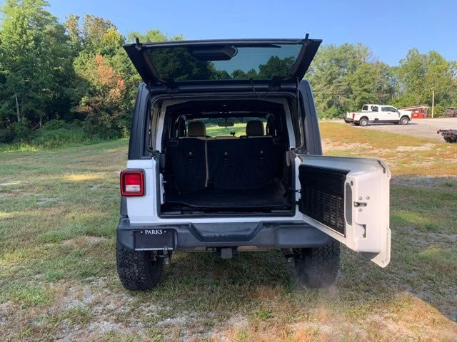 Used 2020 White Jeep Unlimited Sport S image 9