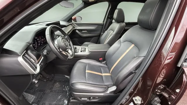 Used 2025  Mazda Premium Plus Package image 18
