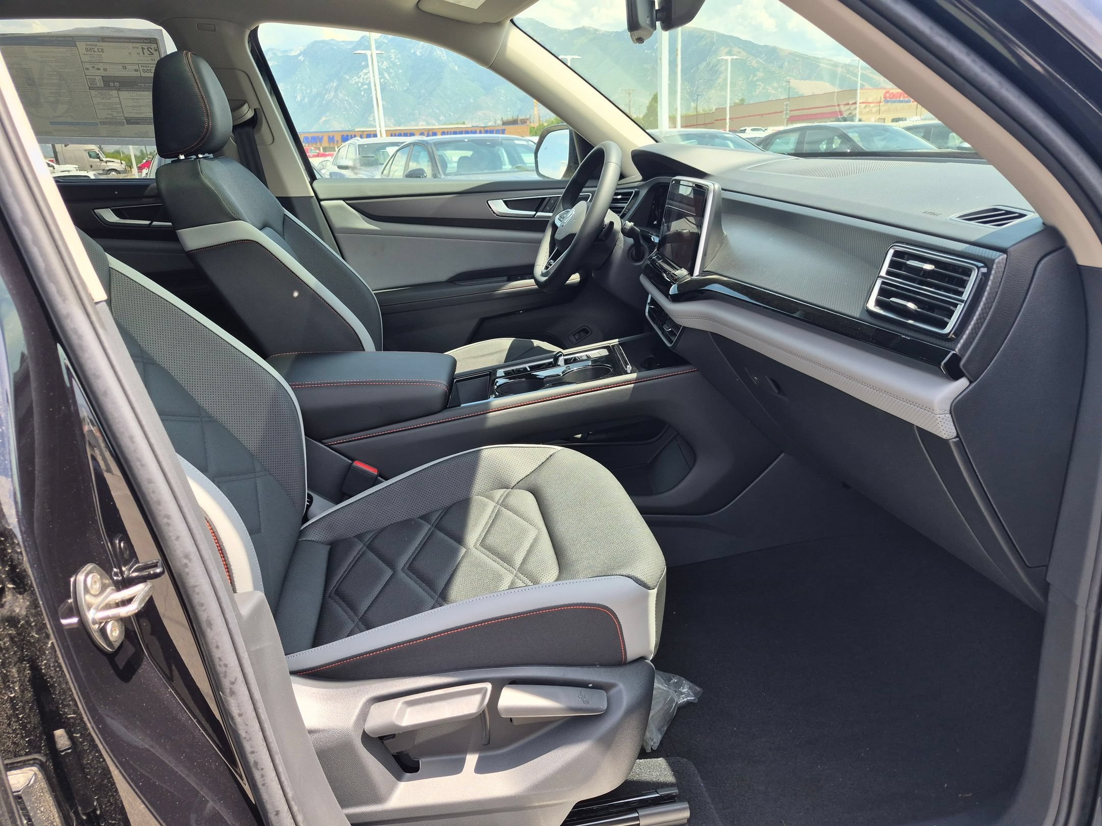 New 2026 Deep Black Pearl Volkswagen 2.0T Peak Edition image 29