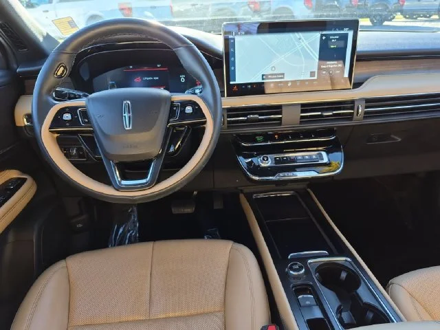 Used 2023 Gray Lincoln Grand Touring image 30