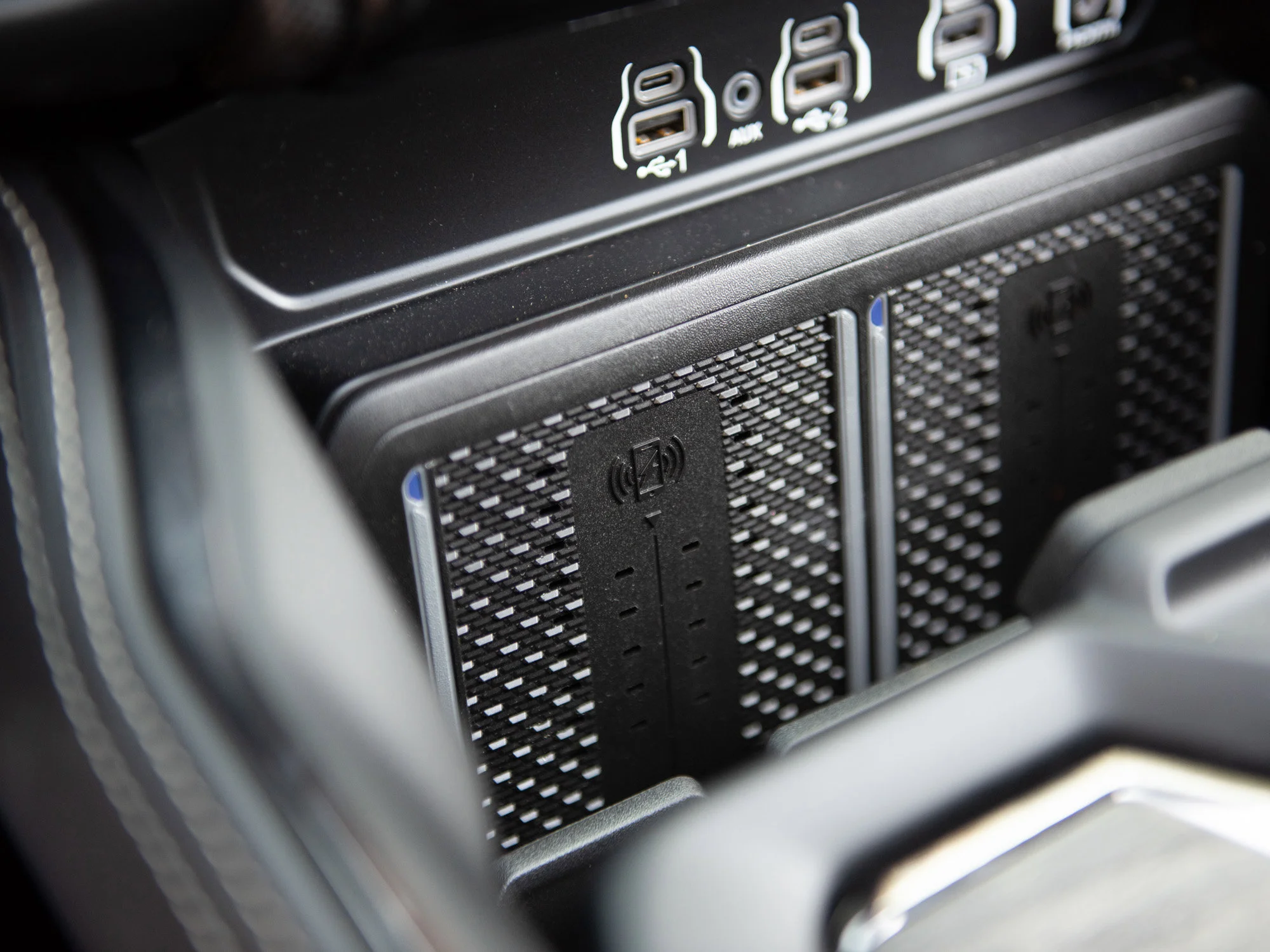Used 2025 Grey RAM Limited image 22