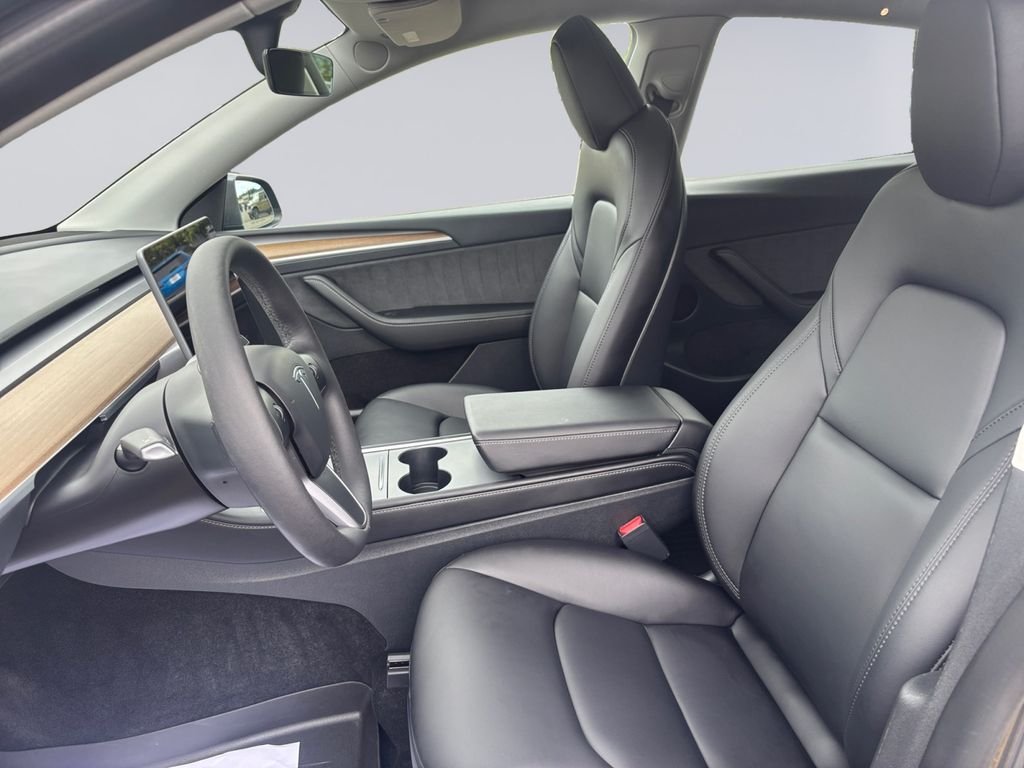 Used 2023  Tesla Long Range image 10