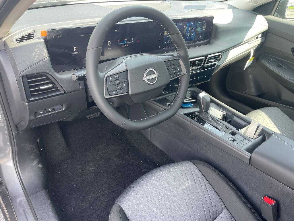 New 2027 Gun Metallic Nissan SV image 6