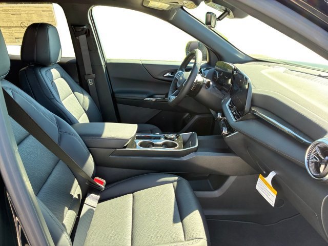 2027 Chevrolet Equinox LT - Photo 13