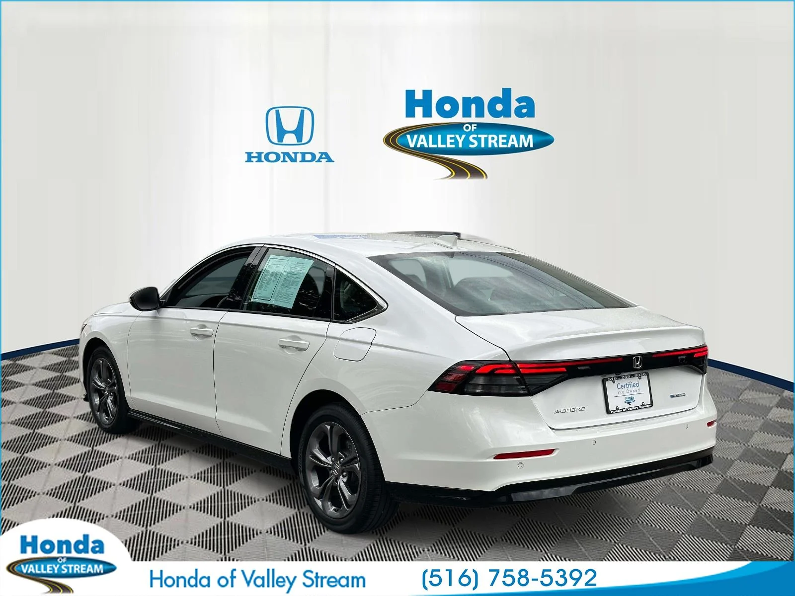 Certified Used 2025 Platinum White Pearl Honda EX-L image 8