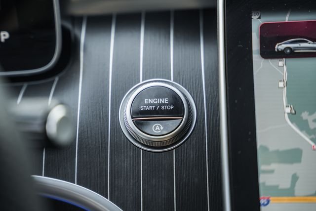 Used 2025 MANUFAKTUR Alpine Gray Mercedes-Benz CLE 450 image 27