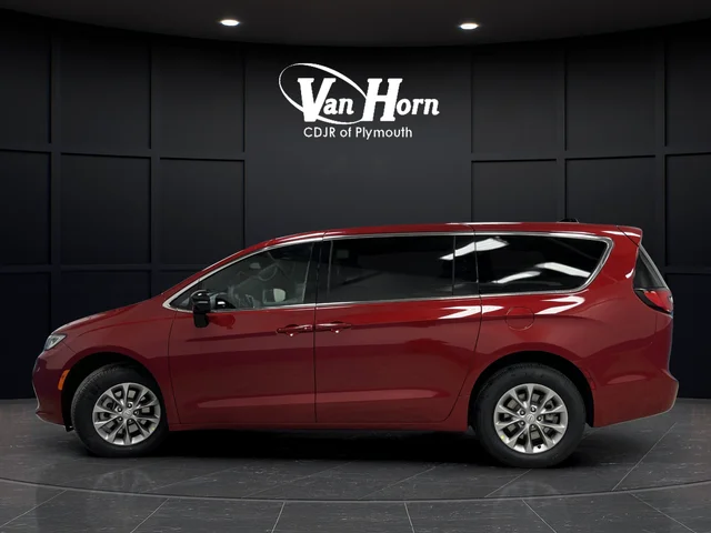 New 2026 Red Hot Pearl-Coat Exterior Paint Chrysler Limited image 13