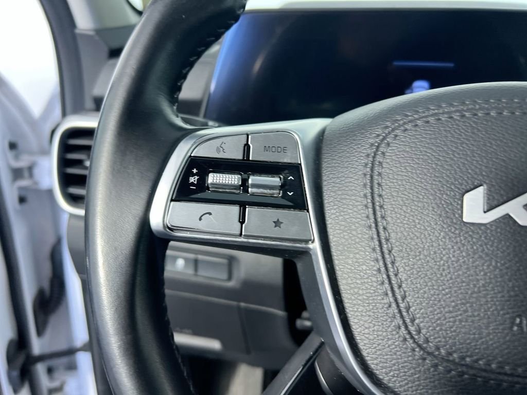 Used 2023 White Kia LX image 16
