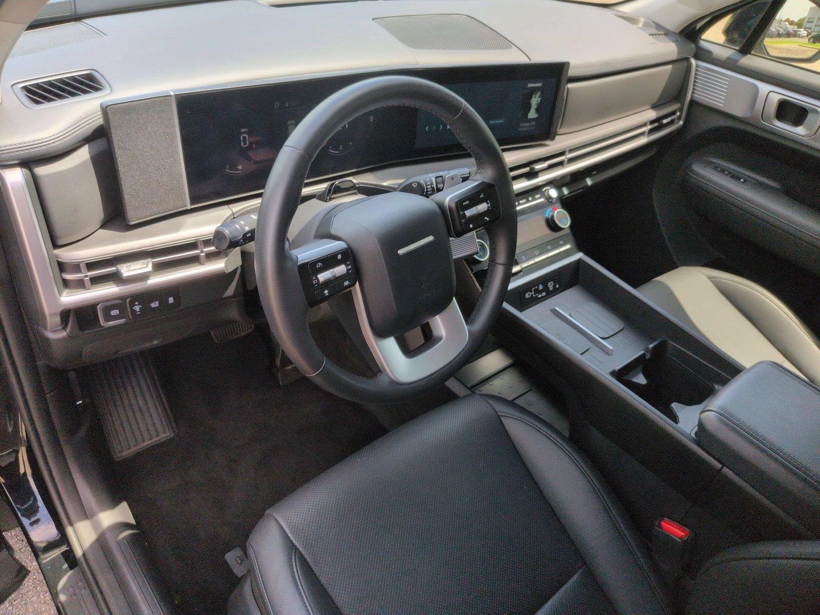 Used 2026 Phantom Black Hyundai SEL image 19