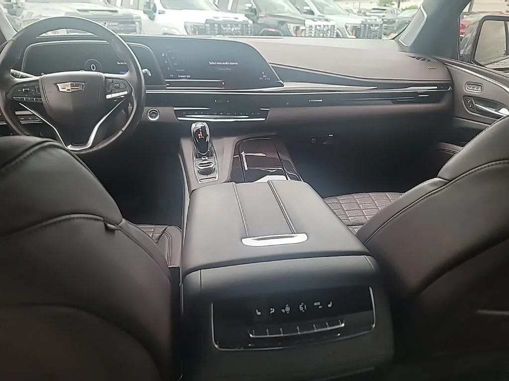 Used 2024 Silver Cadillac Sport Platinum image 16