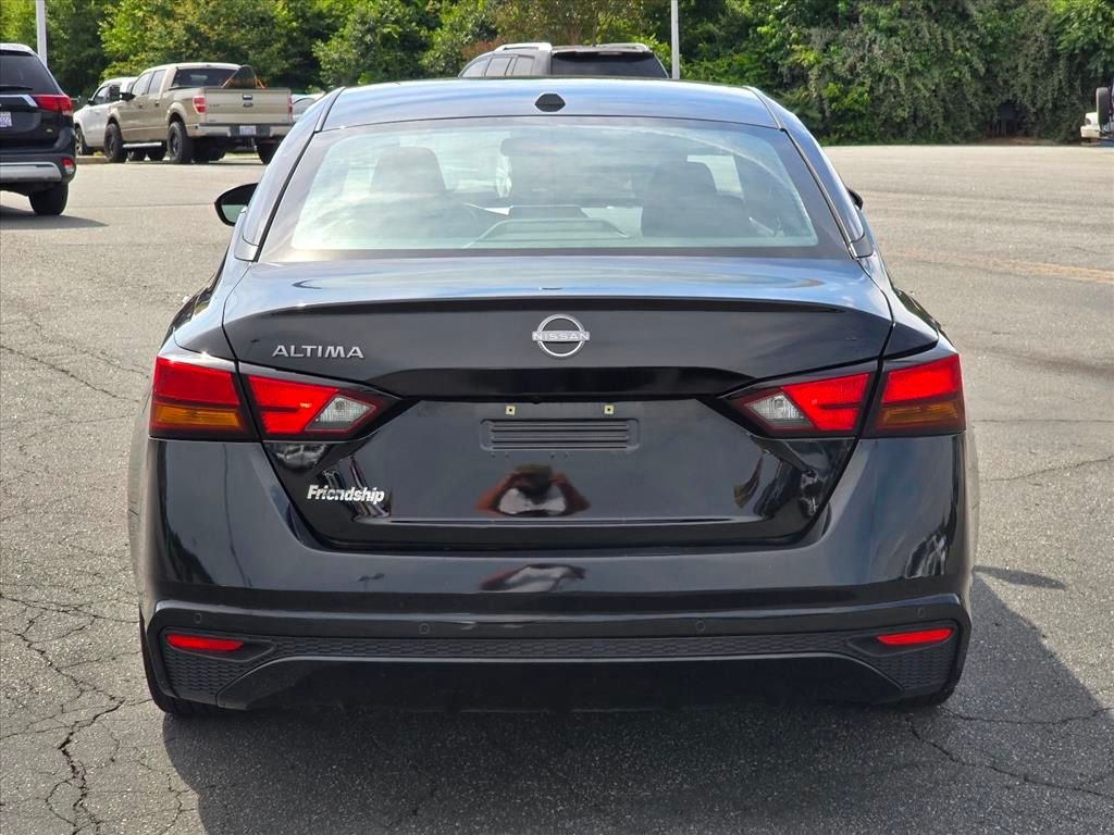 Used 2025 Black Nissan 2.5 SV image 25