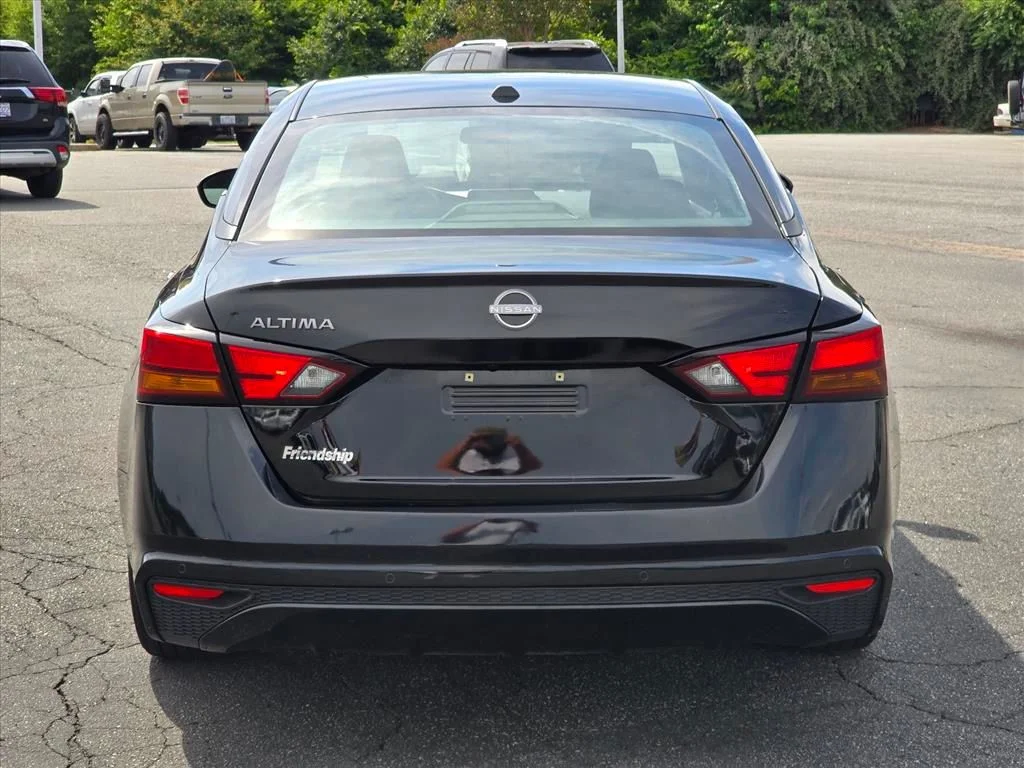 Used 2025 Black Nissan 2.5 SV image 25