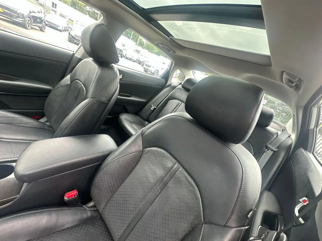 Used 2020 Silver Kia EX Premium image 11
