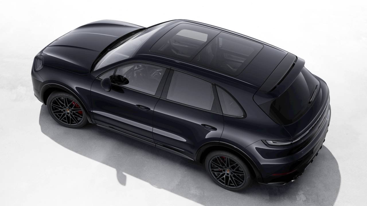 2026 Porsche Cayenne GTS photo 4