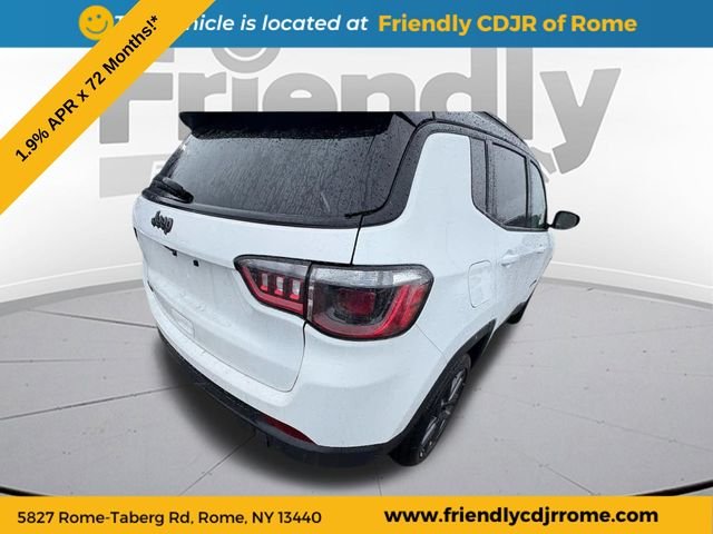 New 2026 Bright White Clear-Coat Exterior Paint Jeep Limited image 4