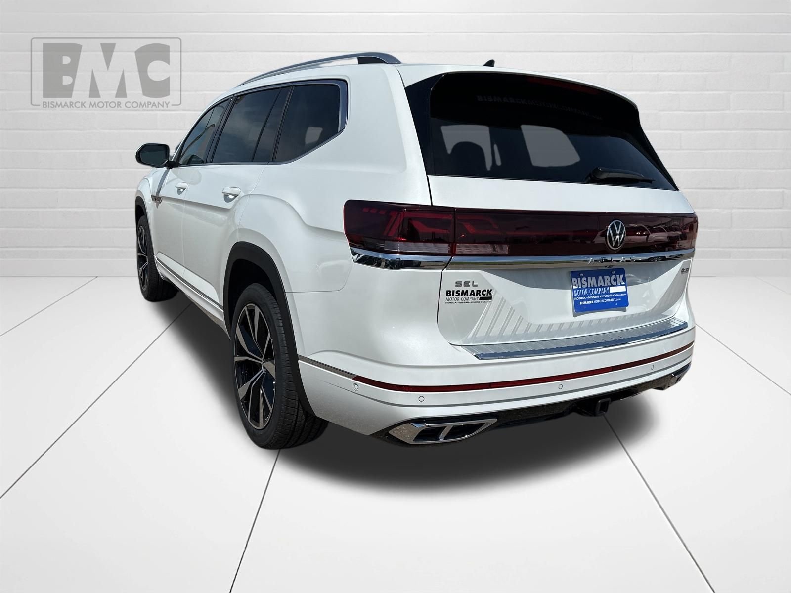 New 2026 White/off-white Volkswagen 2.0T SEL Premium R-Line image 4