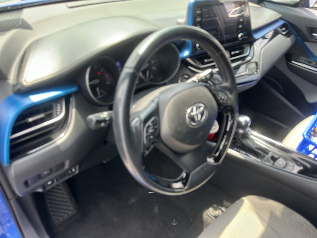 Used 2019 Iceberg/Blue Eclipse Metallic Toyota XLE image 8