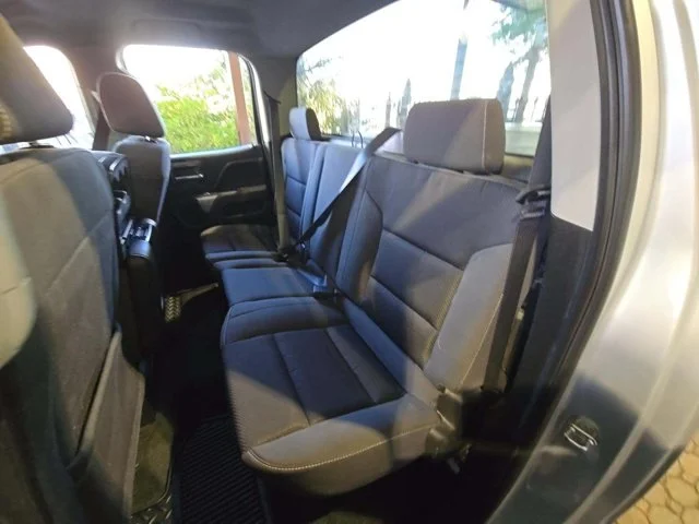 Used 2018 Silver Ice Metallic Chevrolet LT image 4