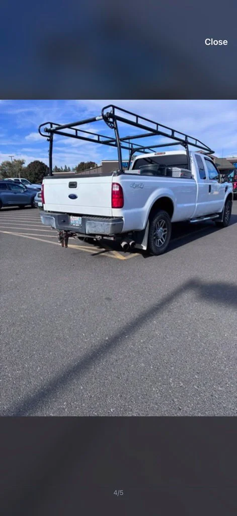 Used 2010 White Ford  image 3