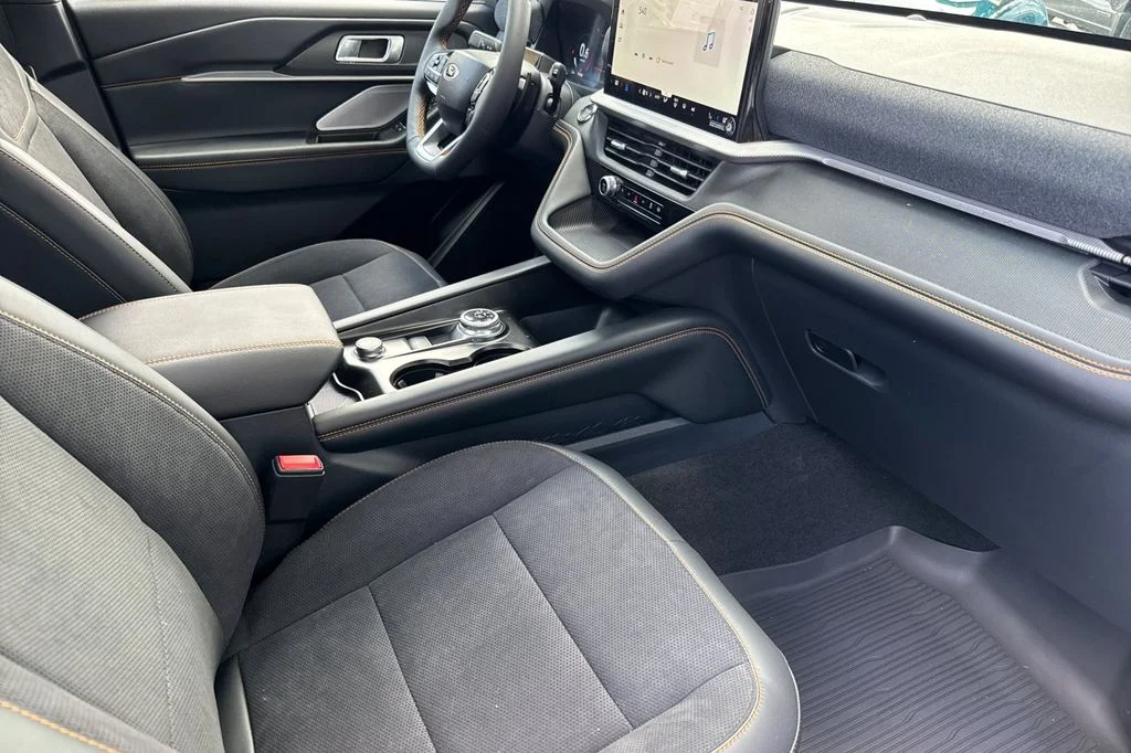 New 2026 Black Metallic Ford Tremor® image 17