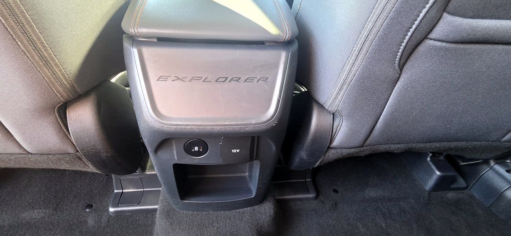Used 2025 White Metallic Ford Active image 29