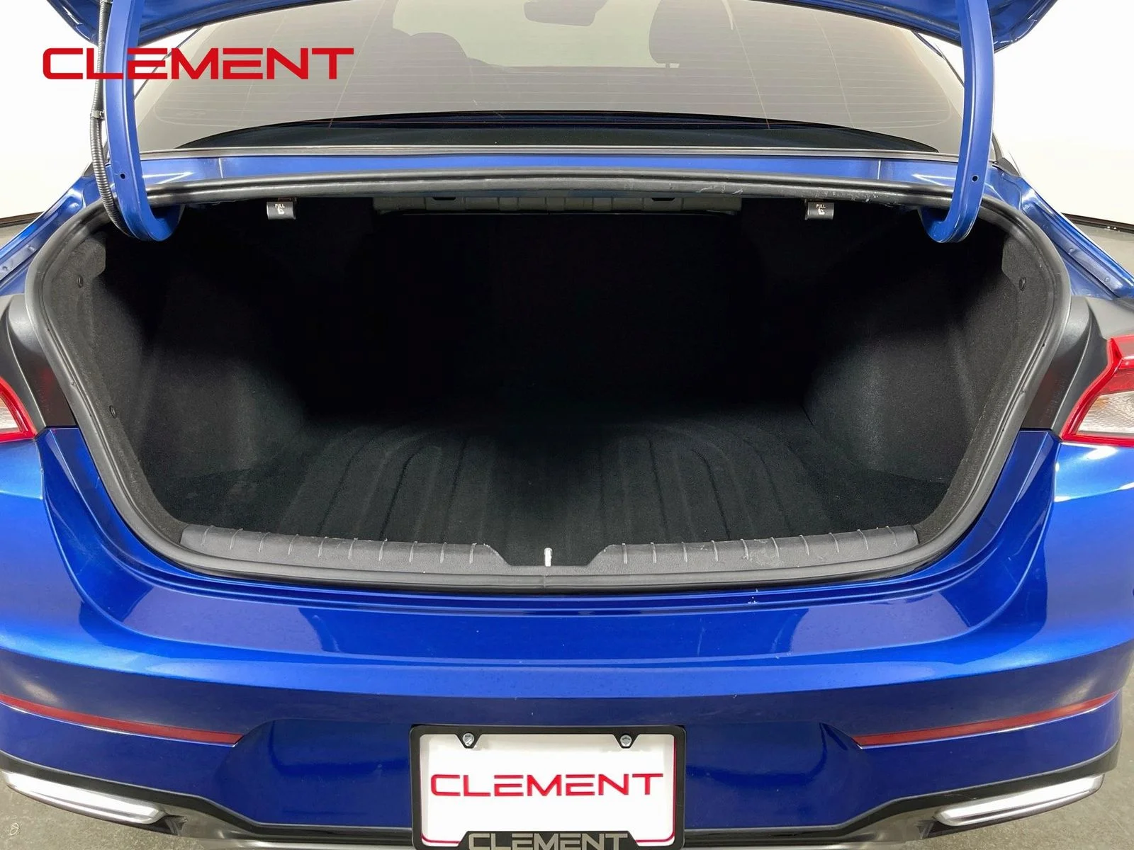 Used 2022 Blue Kia GT-Line image 10
