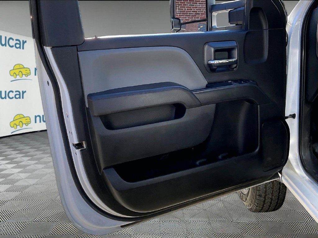Used 2017 White Chevrolet Work Truck image 9
