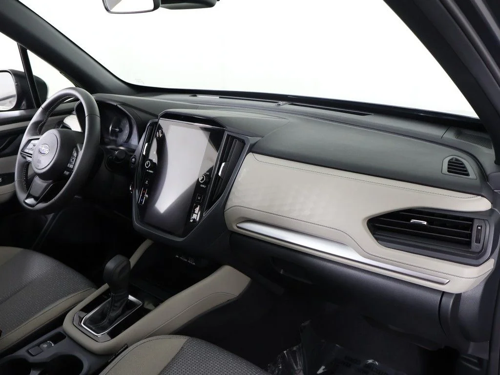 Used 2025 Gray Metallic Subaru Premium image 29