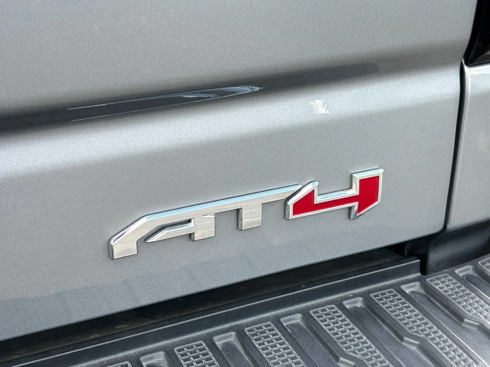 Certified Used 2025 Sterling Metallic GMC AT4 image 5