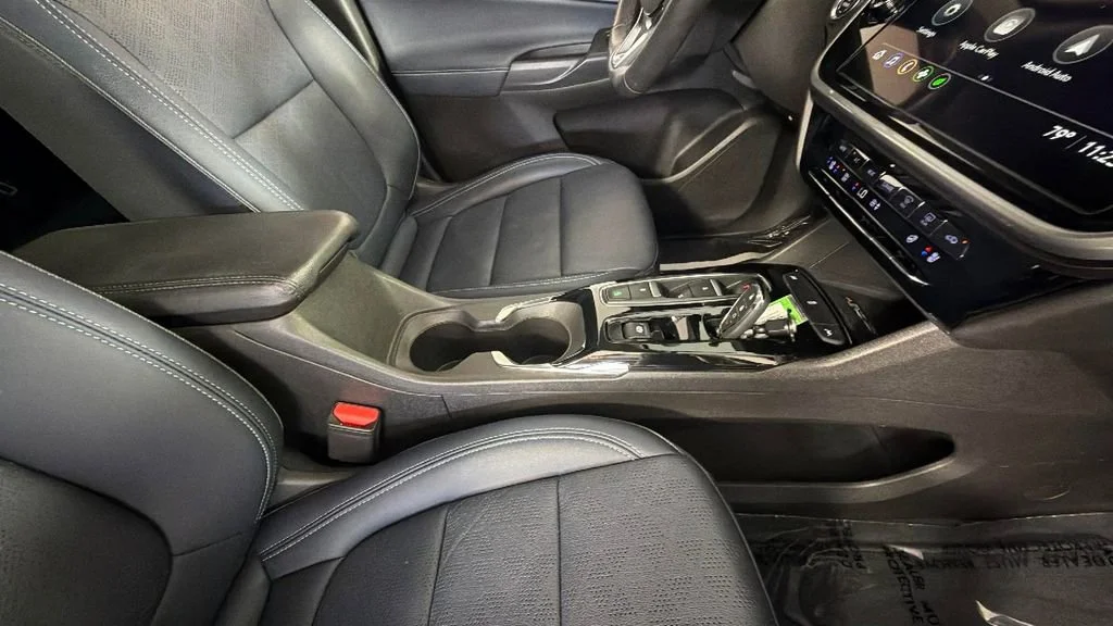 Used 2023 Silver Flare Metallic Chevrolet LT image 33