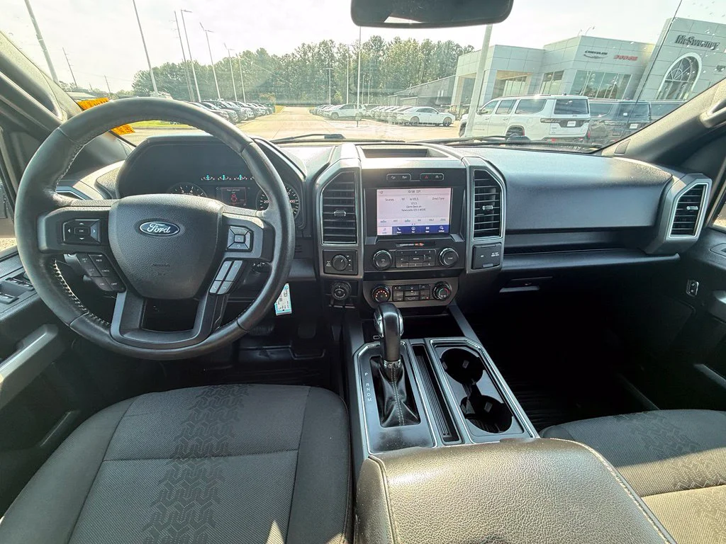 Used 2020 Black Ford XLT image 7
