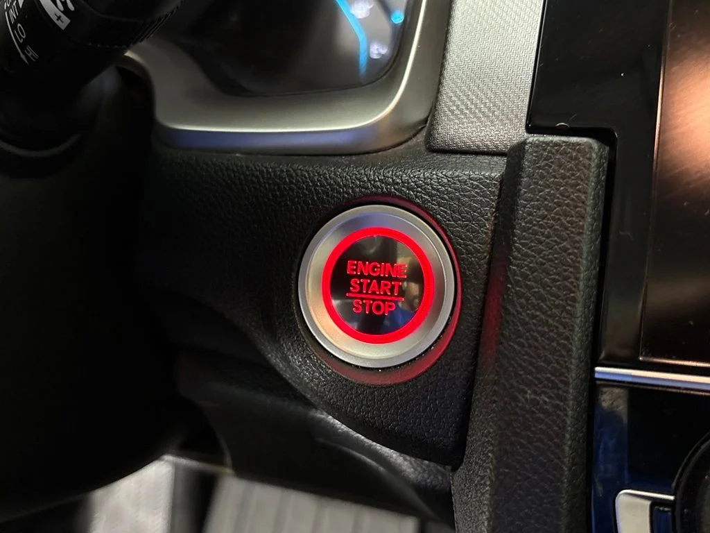 Used 2018  Honda EX image 23
