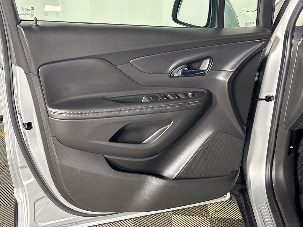 Used 2019 Silver Buick Preferred image 10