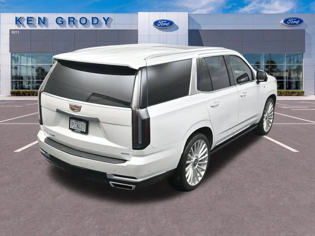 Used 2025 White Cadillac Premium Luxury Platinum image 14