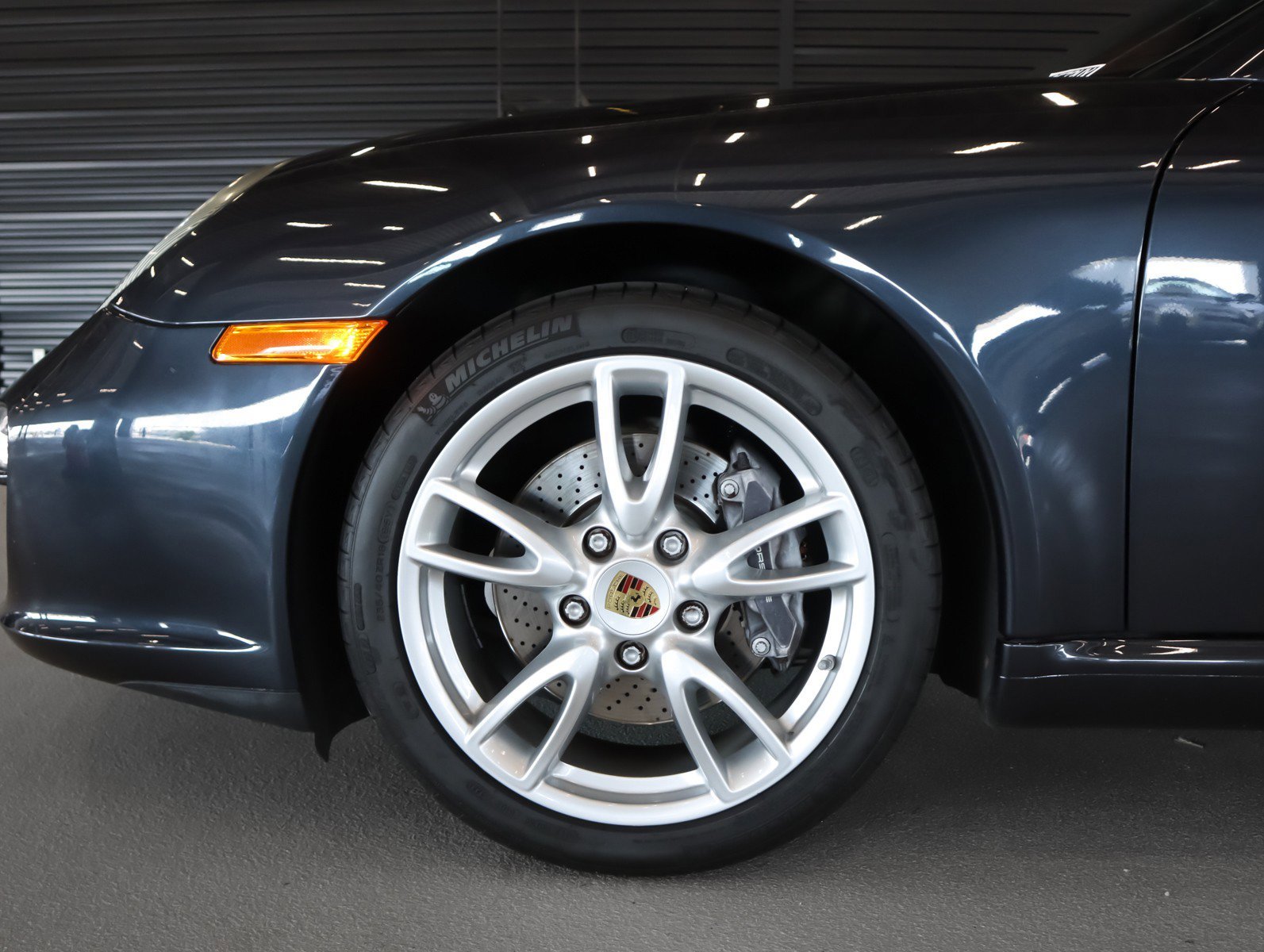 Used 2009 Atlas Grey Metallic Porsche Cpe Carrera w/PDK transmission image 20