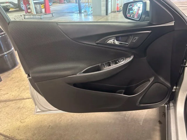 Used 2017 SILVER ICE METALLIC Chevrolet LT image 10